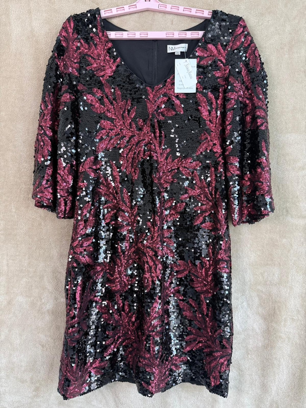NWT Neiman Marcus Sequin Cocktail Dress Size 10 Split Sleeve maroon black Party